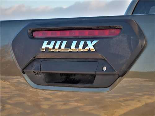 Toyota Hilux – когда больше ездить не на чем