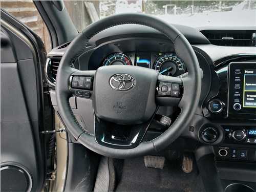 Toyota Hilux – когда больше ездить не на чем