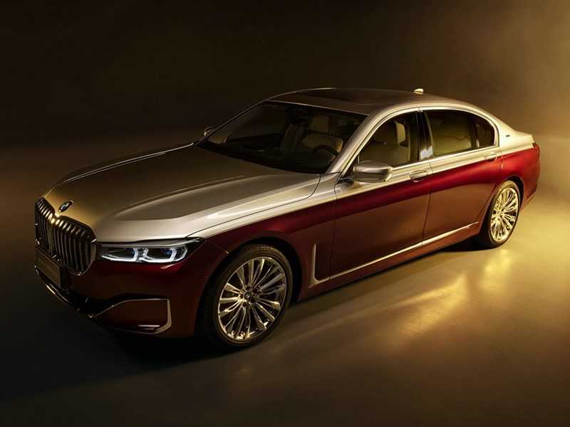 В BMW представили роскошную «Семерку»