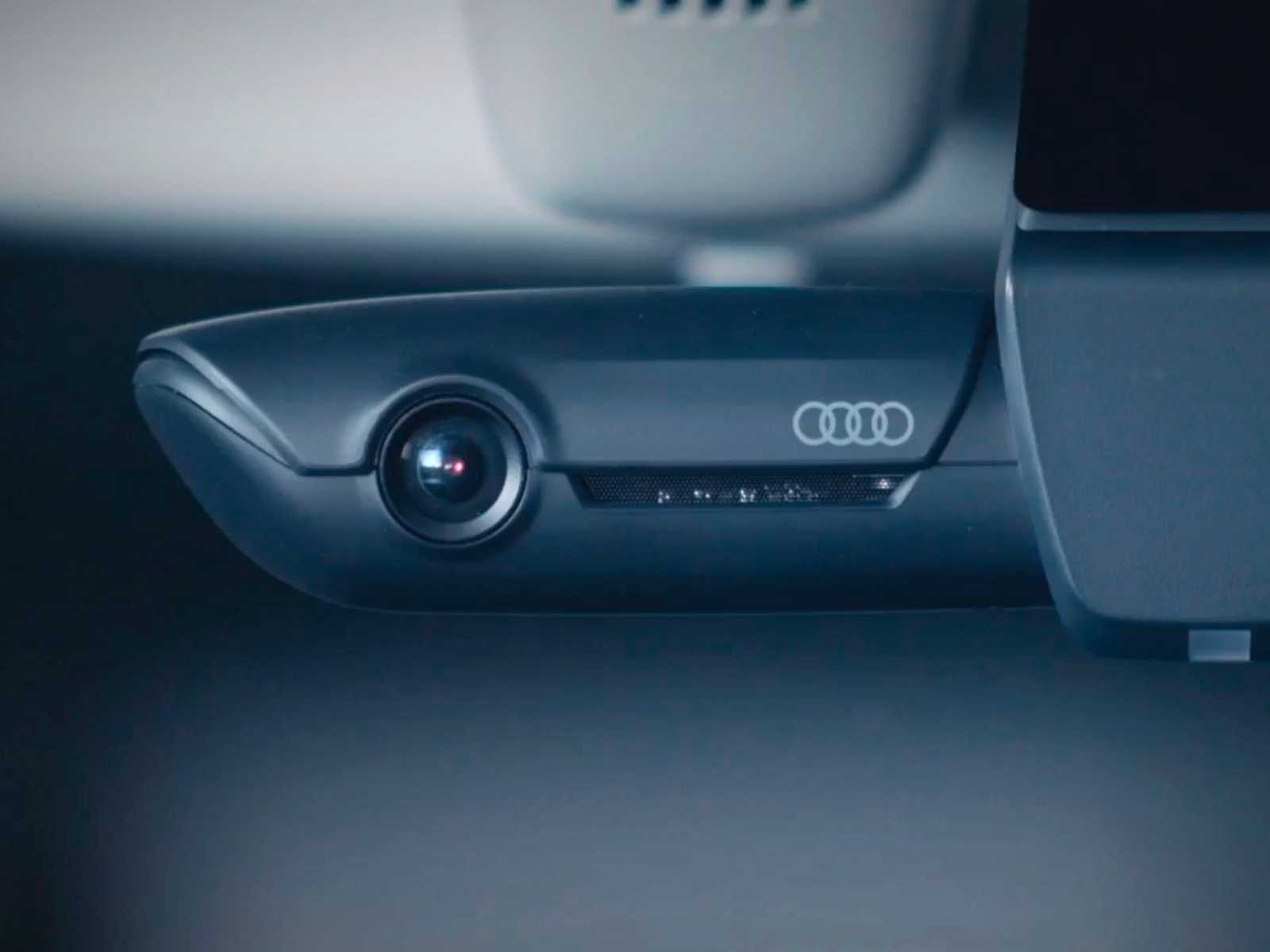 Видеорегистраторы: Audi: камера, мотор!